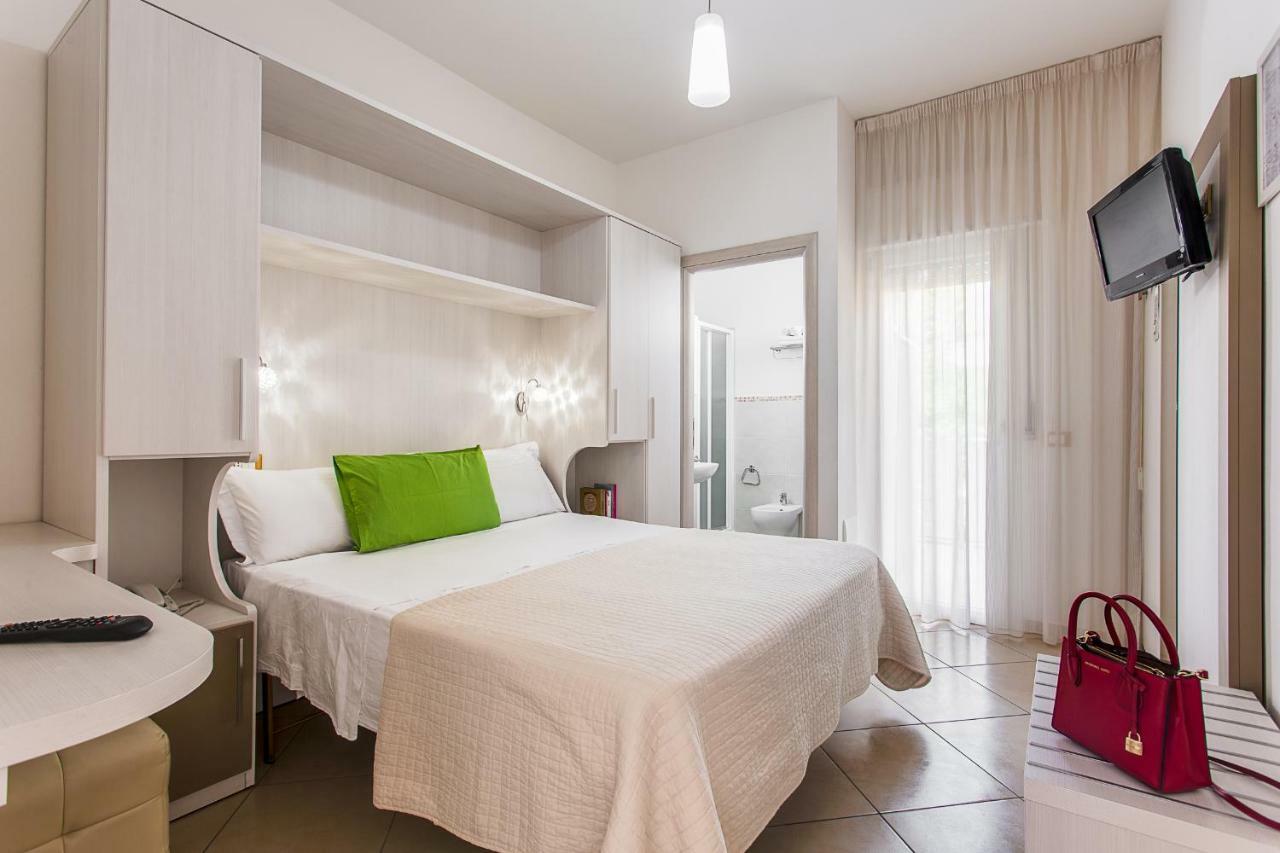 Hotel Anastasi E